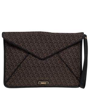 مملوكة مسبقًا Dkny Brown/Black Canvas and Leather Wristlet Clutch