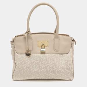 مملوكة مسبقًا Dkny Heritage Lock Light Beige Signature Canvas and Leather Tote