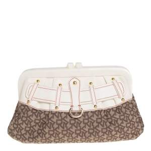 مملوكة مسبقًا DKNY Beige/Brown Signature Canvas and Leather Kisslock Frame Clutch