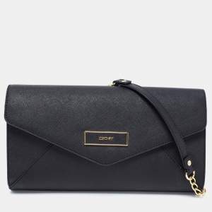 مملوكة مسبقًا DKNY Black Saffiano Leather Envelope Flap Clutch