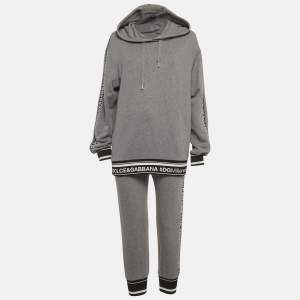 مملوكة مسبقًا طقم دولتشي أند غابانا قطن رمادي مع تقليم شعار مقاس صغير جداً - إكس سمول