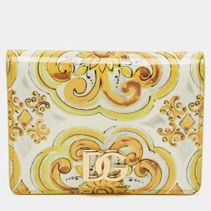 مملوكة مسبقًا Dolce & Gabbana Yellow Majolica Print Patent and Leather Flap Card Case