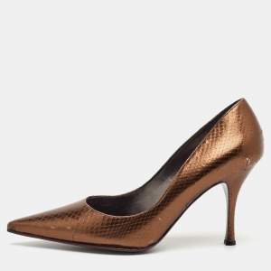 مملوكة مسبقًا Dolce & Gabbana Size 38.5 Metallic Brown Snakeskin Embossed Leather Pointed Toe Pumps