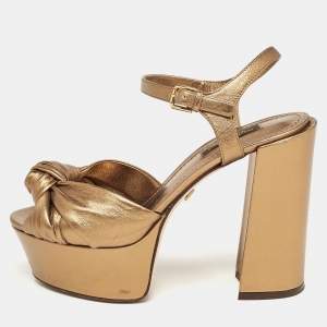 مملوكة مسبقًا Dolce & Gabbana Metallic Knotted Leather Platform Ankle Strap Sandals Size 37