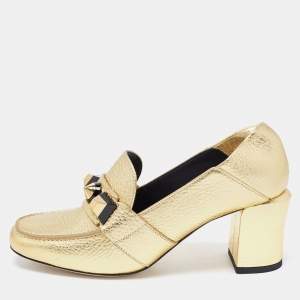 Pre Owned Fendi Gold Textured Leather Geometric Stud Loafer Pumps Size 37.5