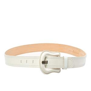 مملوكة مسبقًا حزام فندي إبزي م بي خصر جلد لامع أبيض 95 سم