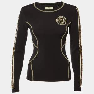 مملوكة مسبقًا توب فندي بحافة جانبية بطبعة شعار باللون الأسود قماش جيرسي مقاس صغير