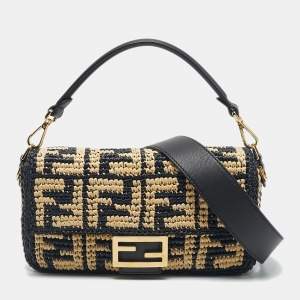 Pre Owned Fendi Black/Natural FF Raffia Medium Baguette Bag