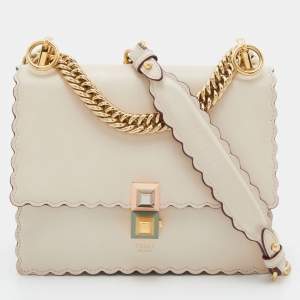Pre Owned Fendi Beige Leather Small Scalloped Kan I Shoulder Bag