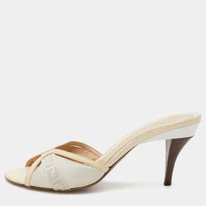 Pre Owned Fendi Beige Zucca Fabric and Patent Leather Open Toe Slide Sandals Size 40