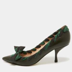 Pre Owned Fendi Two Tone Leather and Woven Fabric Bow Pointed Toe Pumps Size 39