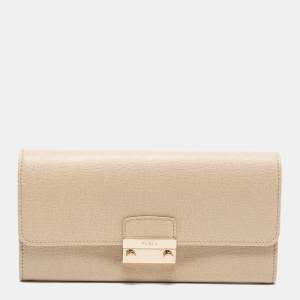 Pre Owned Furla Beige Leather Pushlock Flap Continental Wallet