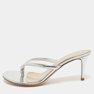 Gianvito Rossi Silver Patent Leather Calypso Thong Sandals Size 38.5