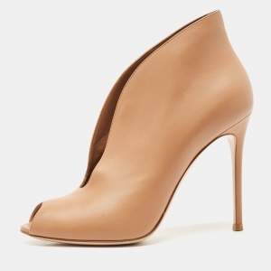 Gianvito Rossi Beige Leather Vamp Boots Size 40.5