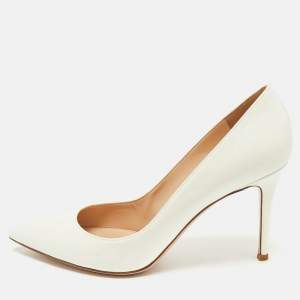 مملوكة مسبقًا Gianvito Rossi White Patent Leather Plexi Pumps Size 41