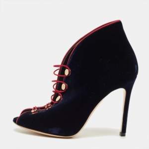 مملوكة مسبقًا Gianvito Rossi Miral Size 35.5 Navy Blue Velvet Lace Up Ankle Booties