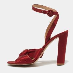 مملوكة مسبقًا Gianvito Rossi Size 41 Red Satin Ankle Knot  Sandals