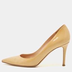 Pre Owned Gianvito Rossi Size 39 Beige Patent Leather Pumps