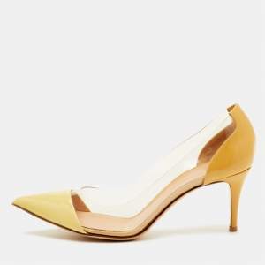 Pre Owned Gianvito Rossi Plexi Size 38 Beige/Cream Patent Leather and PVC Pointed Toe Pumps