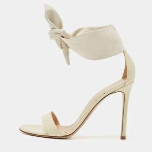 Pre Owned Gianvito Rossi Beige/Cream Patent Leather Ankle Strap Sandals Size 38