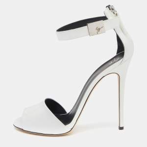 Pre Owned Giuseppe Zanotti White Patent Leather Peep Toe Ankle Strap Sandals Size  39