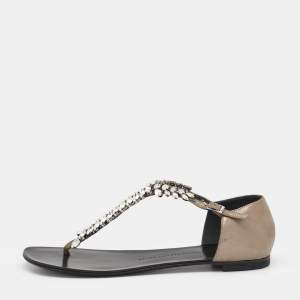 Pre Owned Giuseppe Zanotti Metallic Grey Leather Crystal Embellished Thong Flat Sandals Size 40