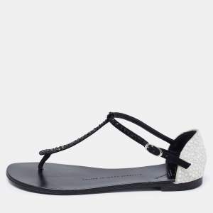 Pre Owned Giuseppe Zanotti Black/Off-White Suede Crystal Embellished T-Strap Flat Sandals Size 36