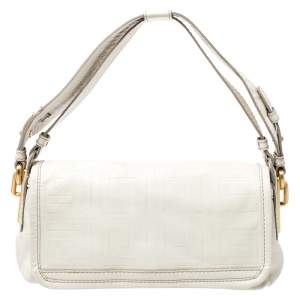 مملوكة مسبقًا Givenchy Off White Logo Embossed Leather Flap Shoulder Bag