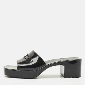 Gucci Black Rubber Logo Slide Sandals Size 39