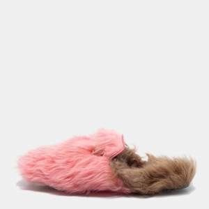 مملوكة مسبقًا Gucci Pink Shearling Princetown Horsebit Flat Mules Size 38