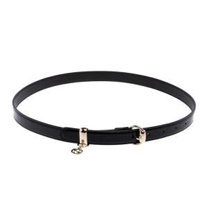 مملوكة مسبقًا حزام غوتشي رفيع جلد أسود لامع بدلاية G متداخلة 85 سم 