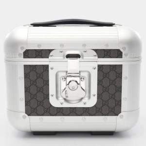 Pre Owned Gucci Gg Supreme Beauty Case Coated Canvas Handbag Gray And Silver