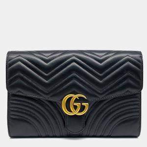 مملوكة مسبقًا Gucci Black Leather Marmont Matelasse Clutch