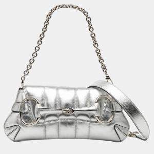 مملوكة مسبقًا Gucci Silver Small Metallic Quilted Leather Horsebit Chain Satchel