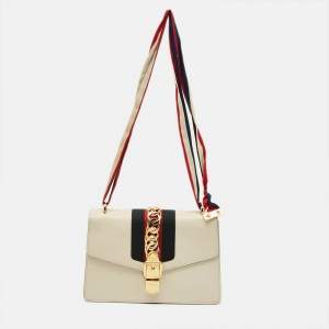 مملوكة مسبقًا Gucci Sylvie Off White Small Leather Shoulder Bag