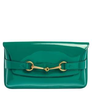 مملوكة مسبقًا Gucci Green Patent Leather Horsebit Clutch