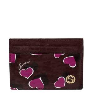 مملوكة مسبقًا Gucci Burgundy Leather Heartbeat Print Card Holder