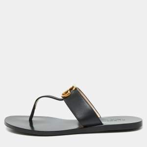 مملوكة مسبقًا Gucci Black Leather GG Thong Flat Sandals Size 36.5