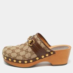 مملوكة مسبقًا Gucci Horsebit Size 37 Beige/Brown GG Canvas and Leather Clogs