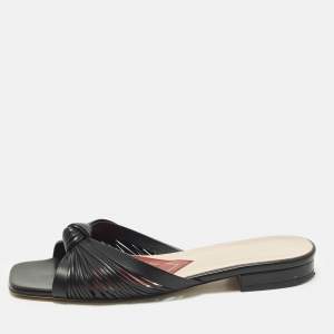 Pre Owned Gucci Size 38 Black Leather knot Detail Flat Slide