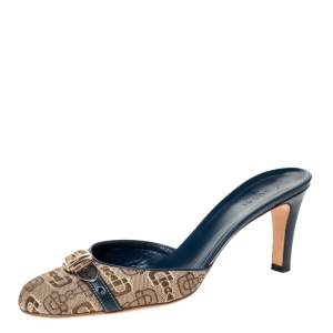 مملوكة مسبقًا Gucci Beige/Teal Horsebit Pattern Canvas And Leather Buckle Detail Mules Size 40