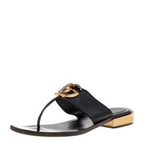 مملوكة مسبقًا Gucci Black Leather GG Marmont Thong Sandals Size 38.5