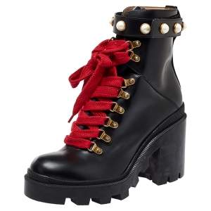 مملوكة مسبقًا Gucci Black Leather Faux Pearl Embellished Trip Ankle Length Boots Size 39