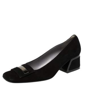 مملوكة مسبقًا حذاء كعب عالي غوتشي مقدمة مربعة سويدي أسود مقاس 37