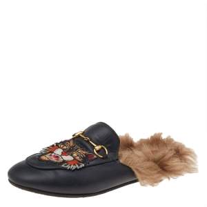 مملوكة مسبقًا Gucci Black Tiger Embroidered Leather And Fur Lined Princetown Mules Size 38.5