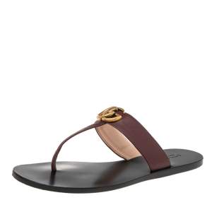 مملوكة مسبقًا Gucci Burgundy Leather GG Marmont Thong Sandals Size 38