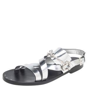 مملوكة مسبقًا Gucci Silver Leather Horsebit Flat Sandals Size 38