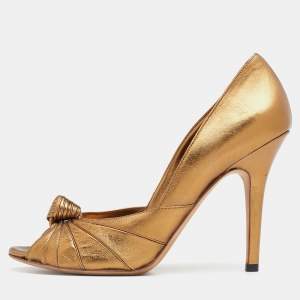 Gucci Metallic Gold Leather Knotted Peep Toe Pumps Size 40