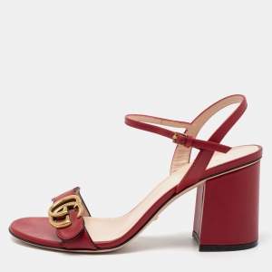 مملوكة مسبقًا صندل غوتشي مارمونت جلد أحمر سير كاحل مزين بشعار الماركة جي جي مقاس 38