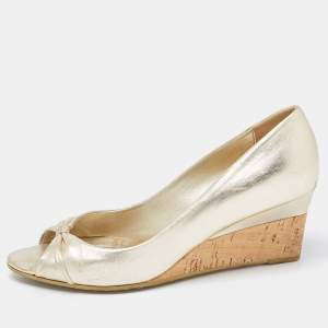 Pre Owned Gucci Gold Leather Wedge Open Toe Pumps Size 37